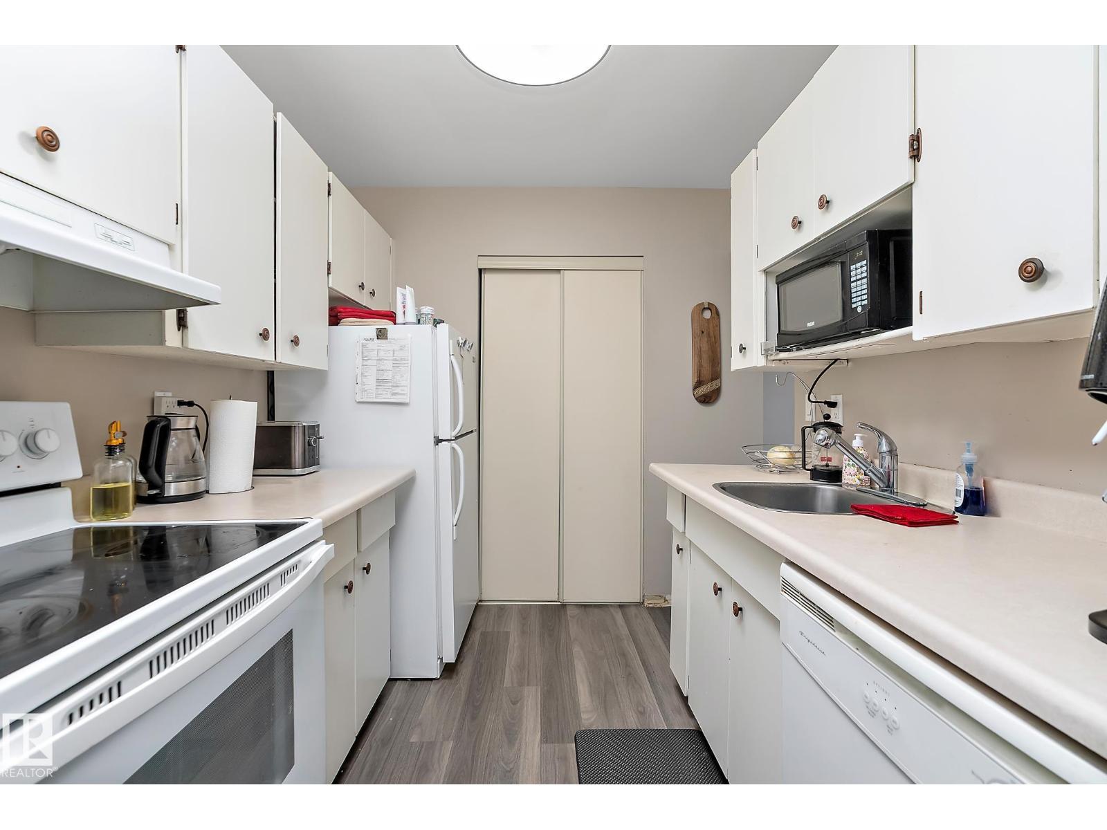 Photo 6 of 125 5125 Riverbend Rd Nw, Edmonton AB