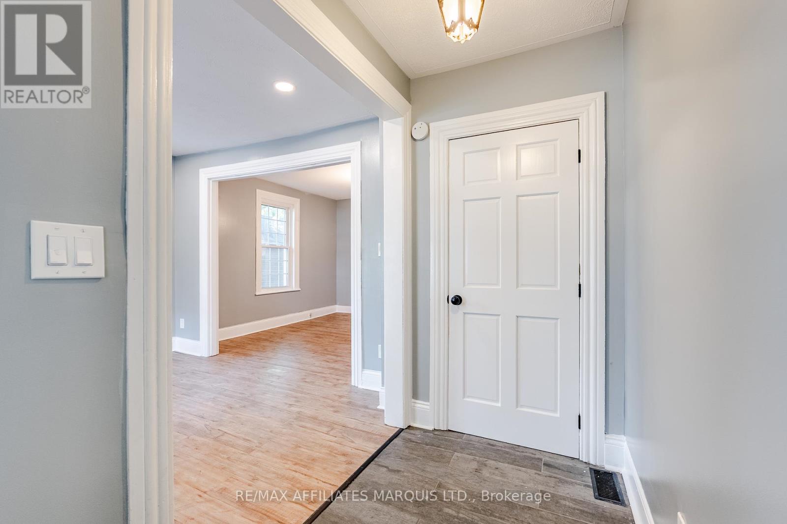 Photo 10 of 312 314 Amelia Street, Cornwall ON