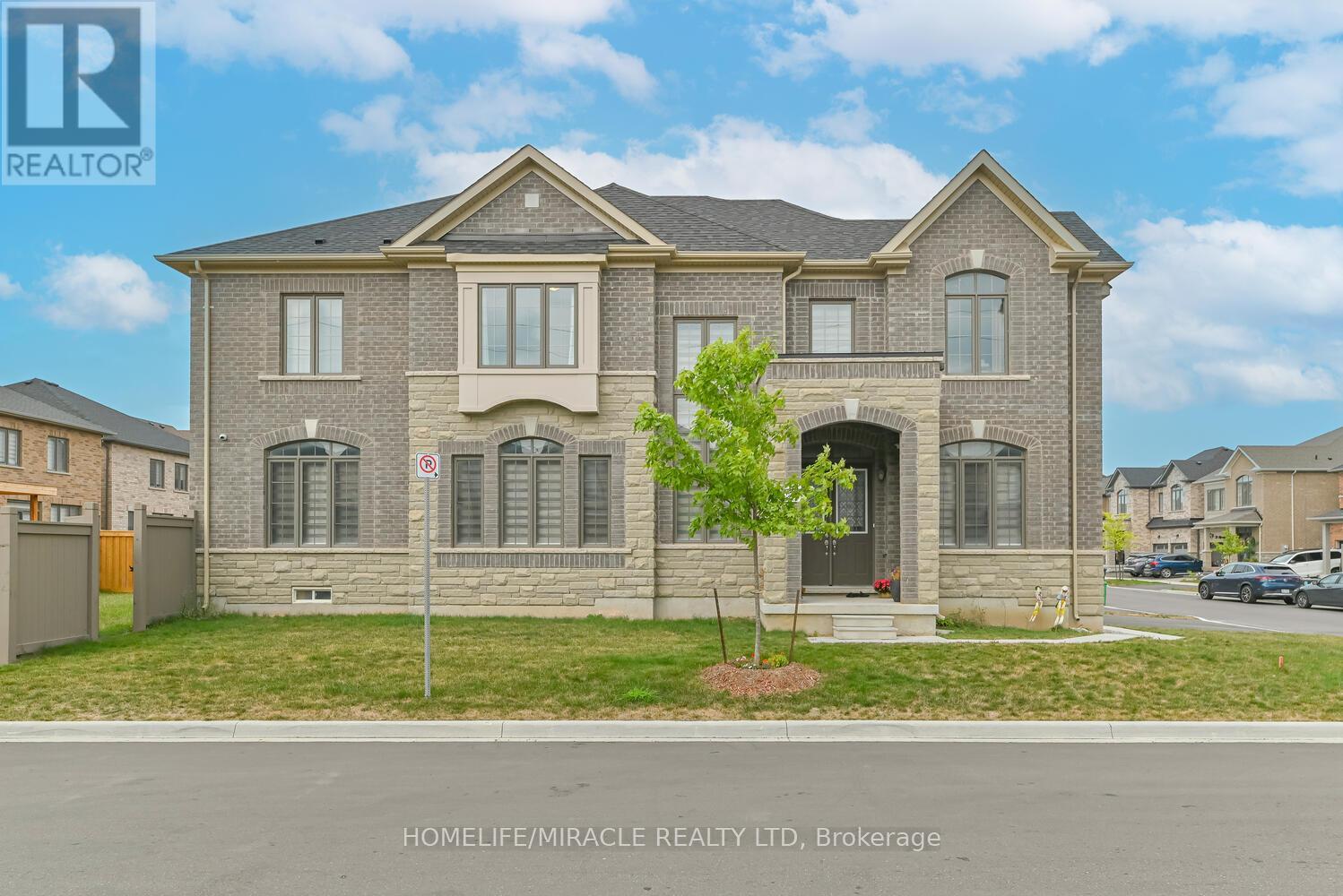 Photo 1 of 9 Bavenden Crescent, Brampton ON