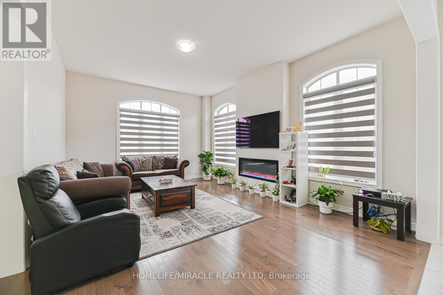 Photo 14 of 9 Bavenden Crescent, Brampton ON