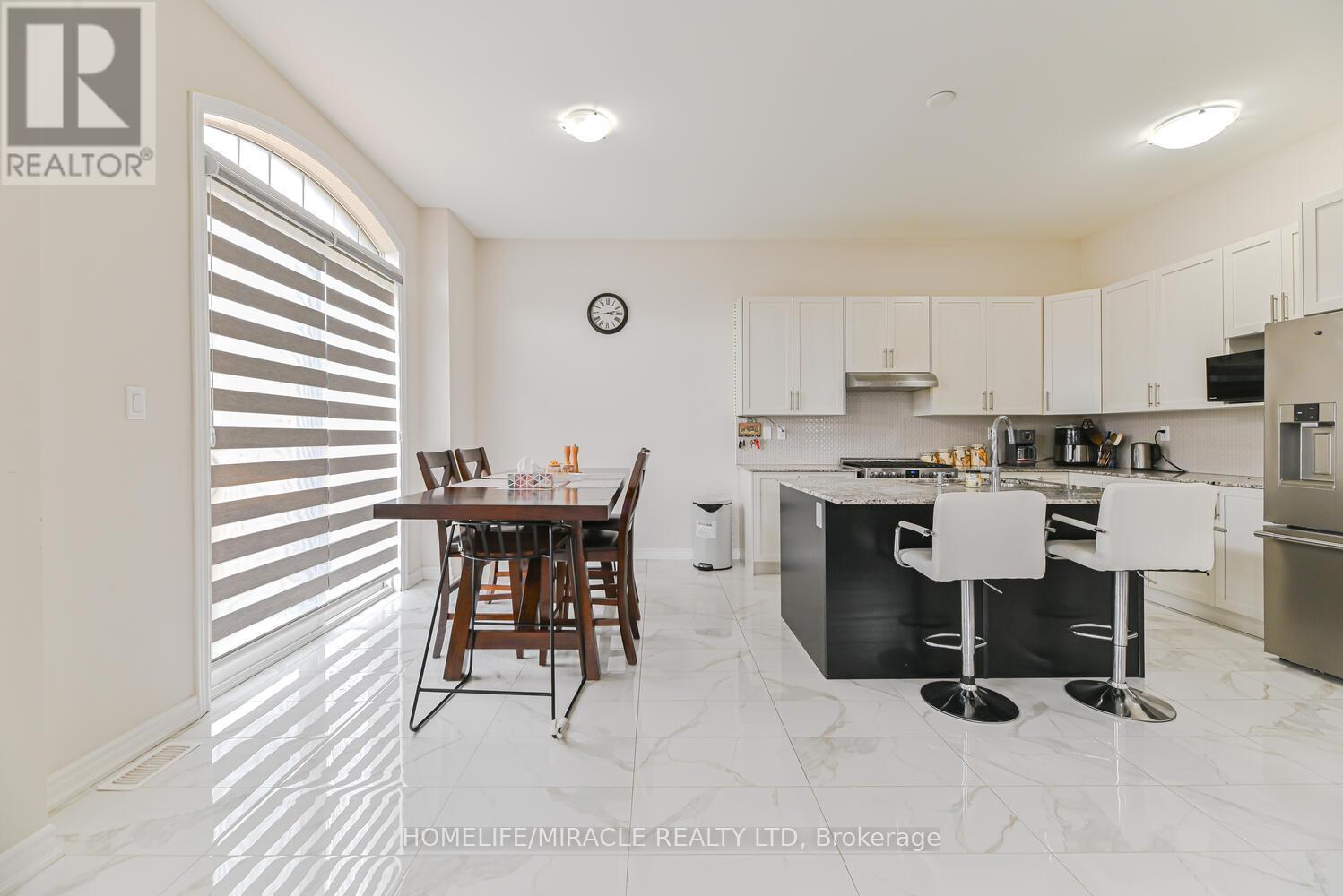 Photo 16 of 9 Bavenden Crescent, Brampton ON
