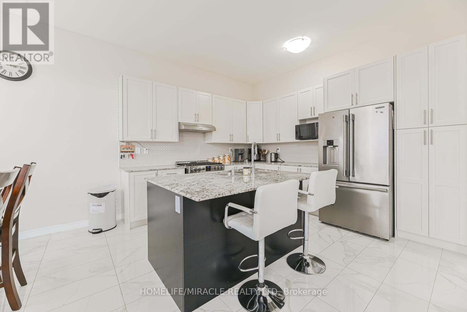 Photo 17 of 9 Bavenden Crescent, Brampton ON
