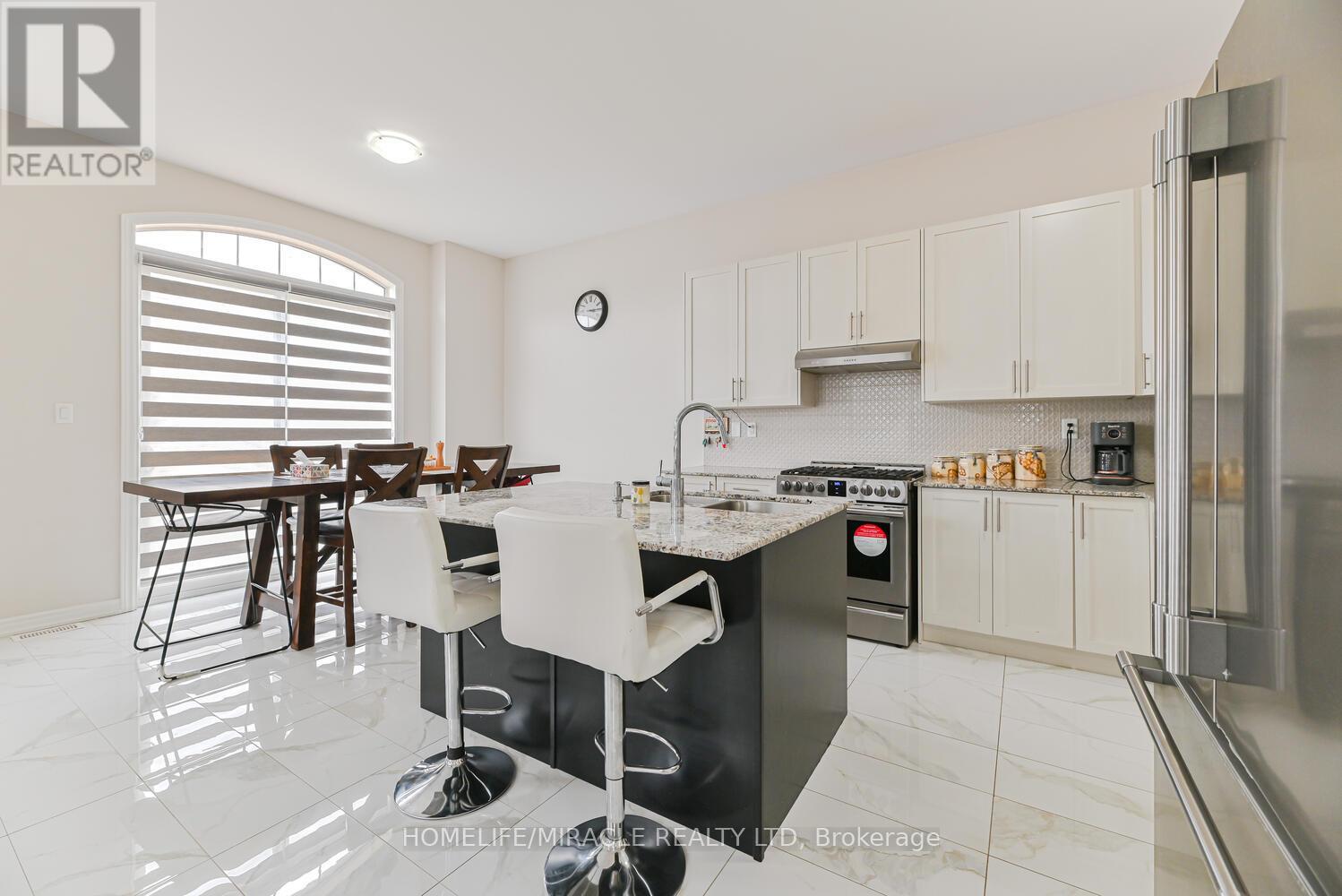Photo 18 of 9 Bavenden Crescent, Brampton ON