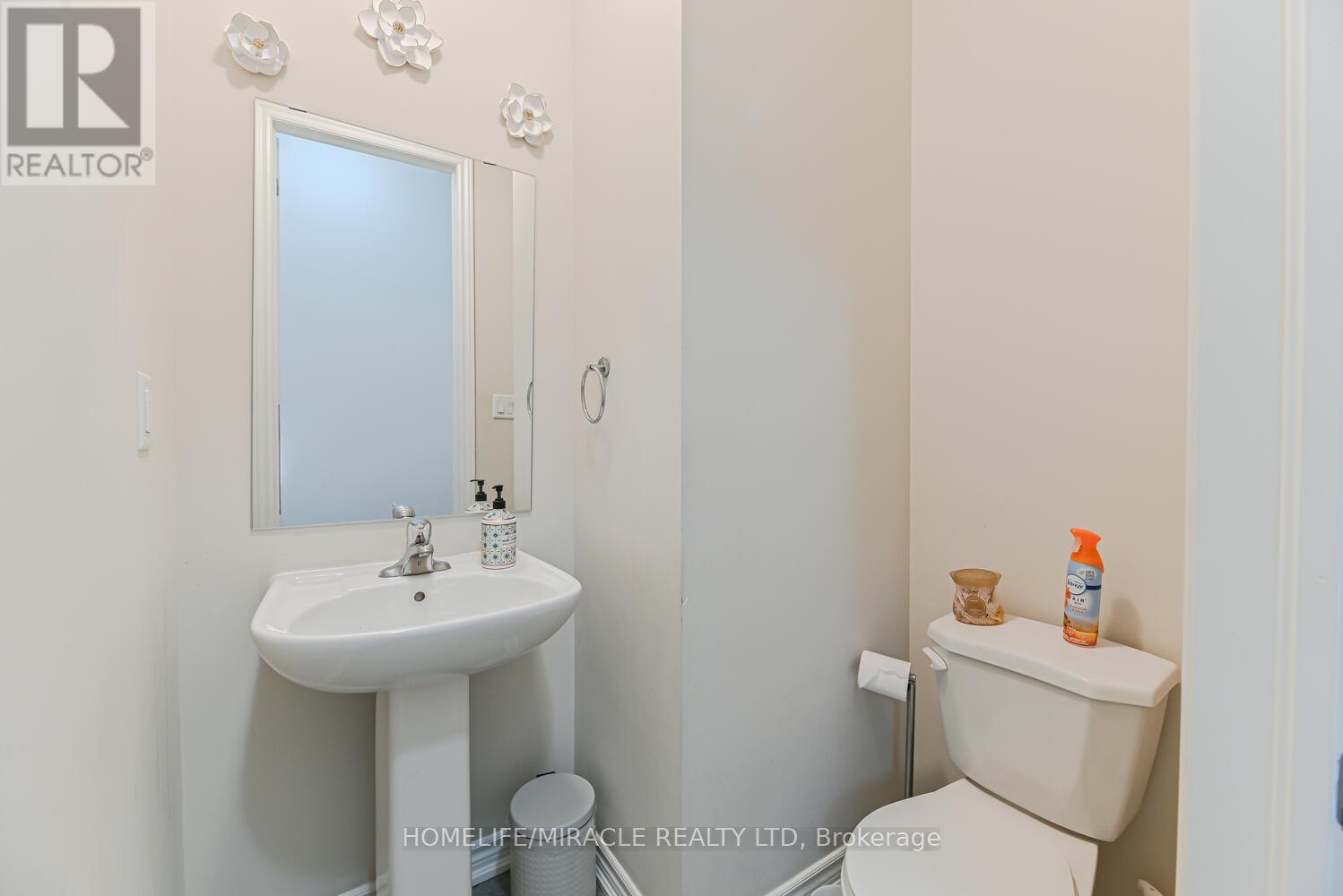 Photo 22 of 9 Bavenden Crescent, Brampton ON