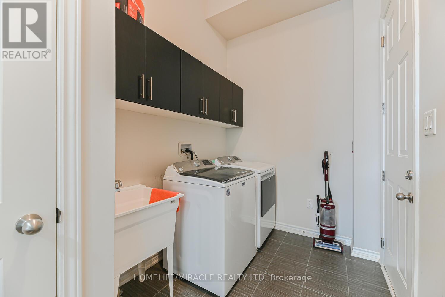 Photo 23 of 9 Bavenden Crescent, Brampton ON