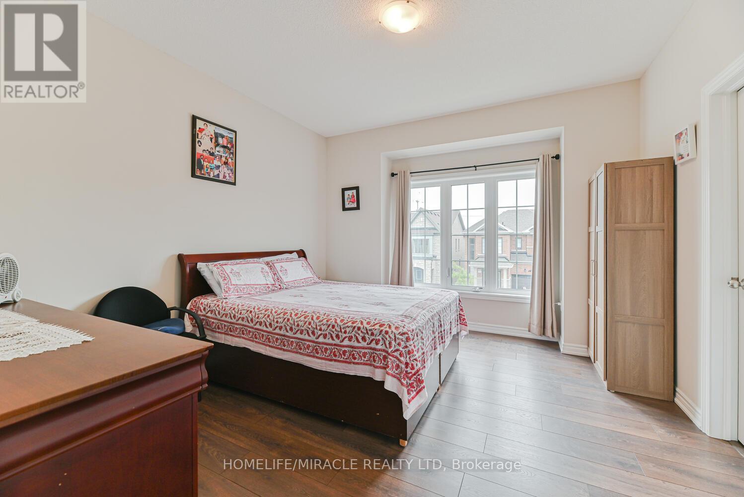 Photo 25 of 9 Bavenden Crescent, Brampton ON