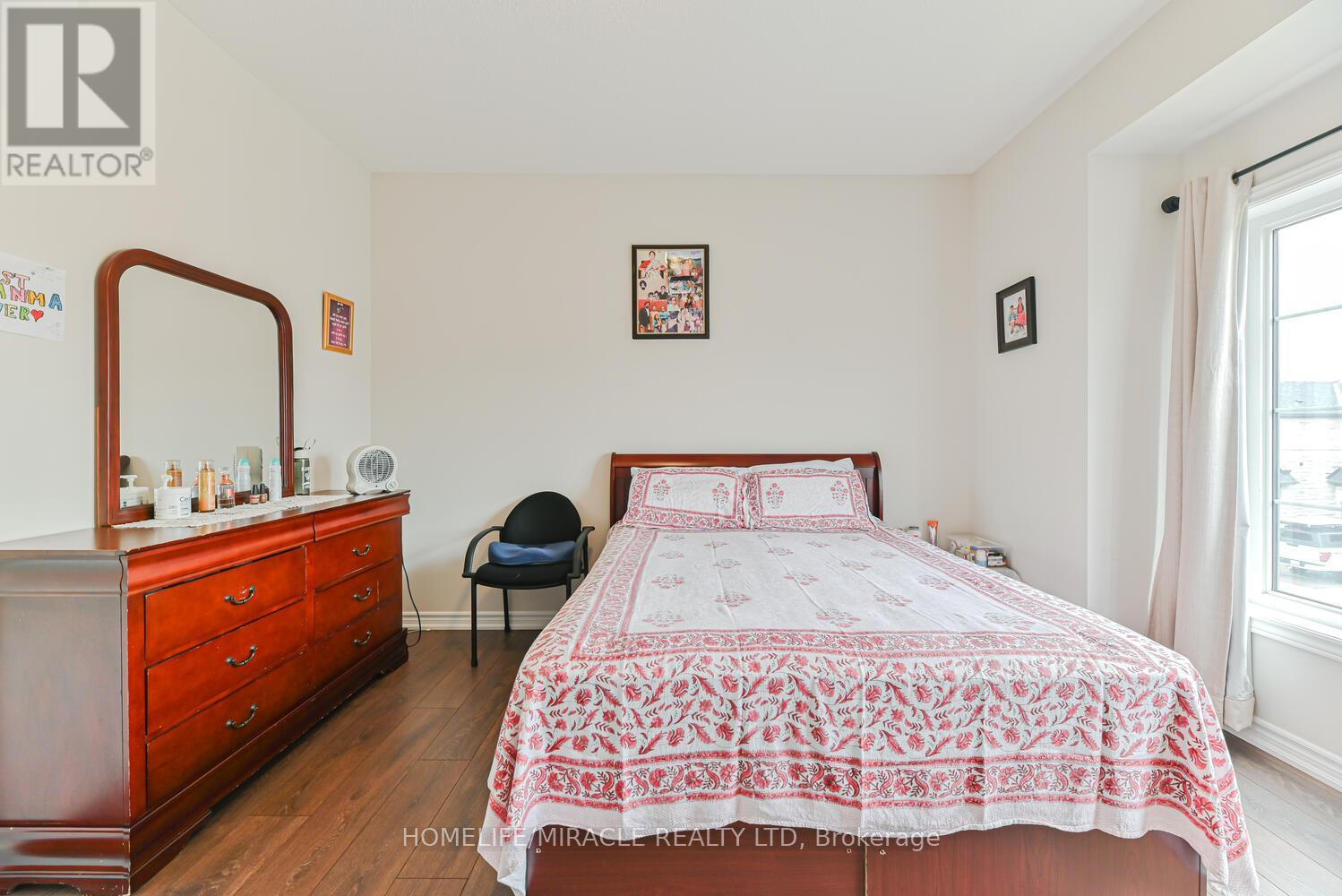 Photo 26 of 9 Bavenden Crescent, Brampton ON