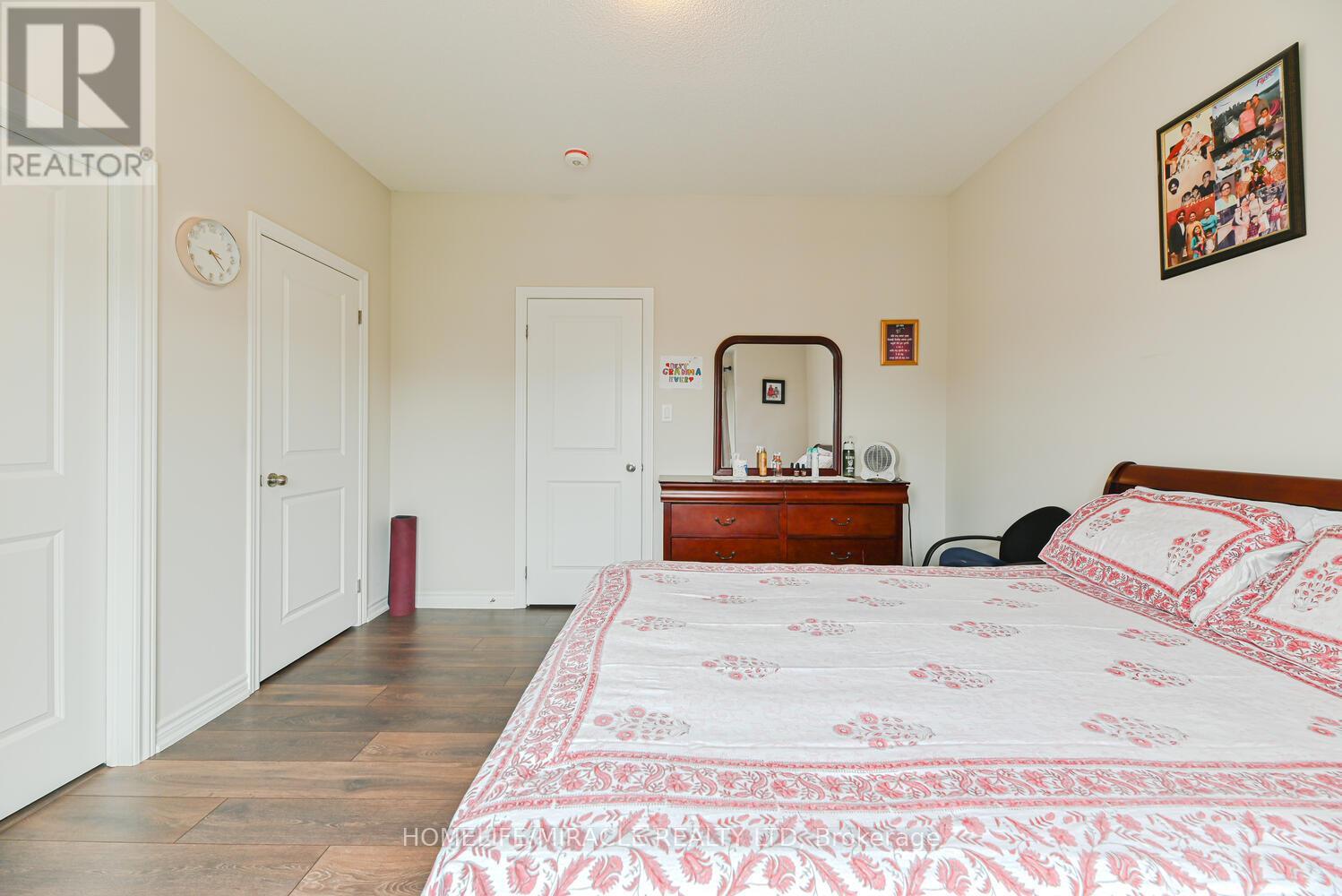 Photo 27 of 9 Bavenden Crescent, Brampton ON
