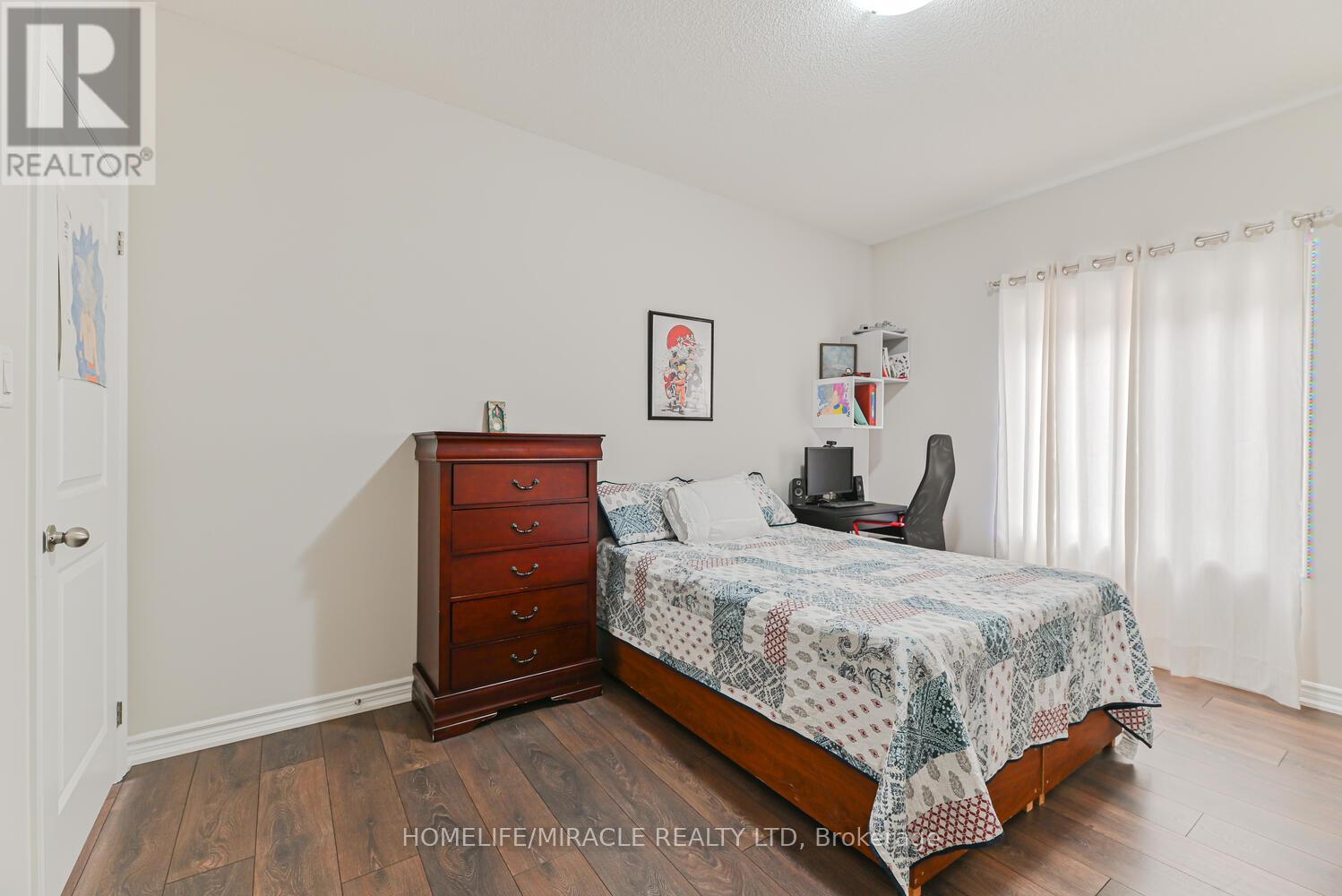 Photo 35 of 9 Bavenden Crescent, Brampton ON