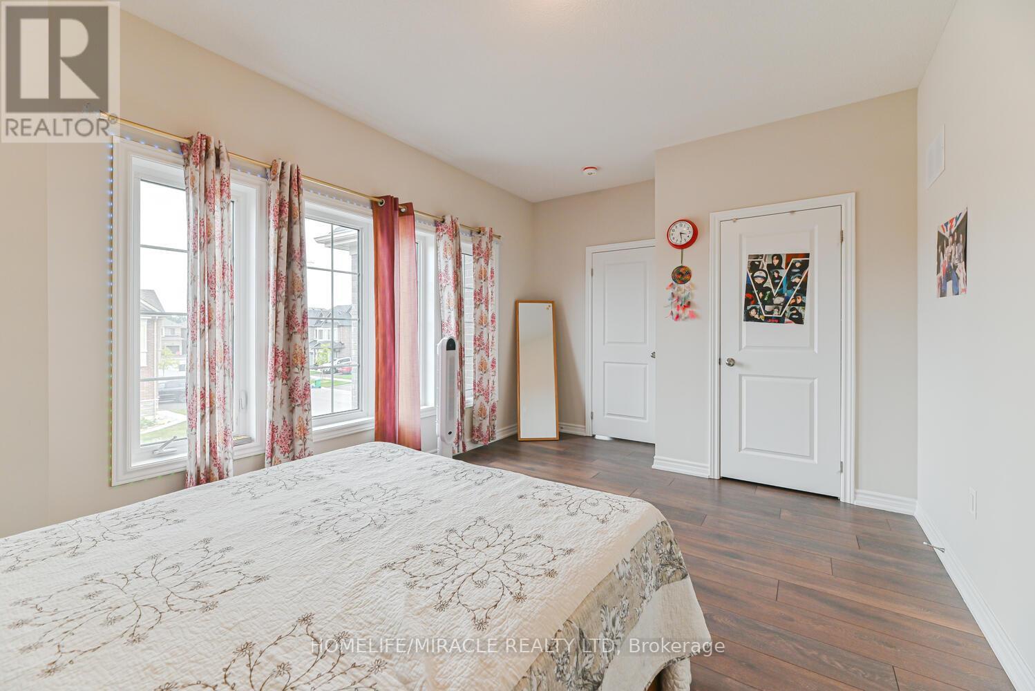 Photo 37 of 9 Bavenden Crescent, Brampton ON