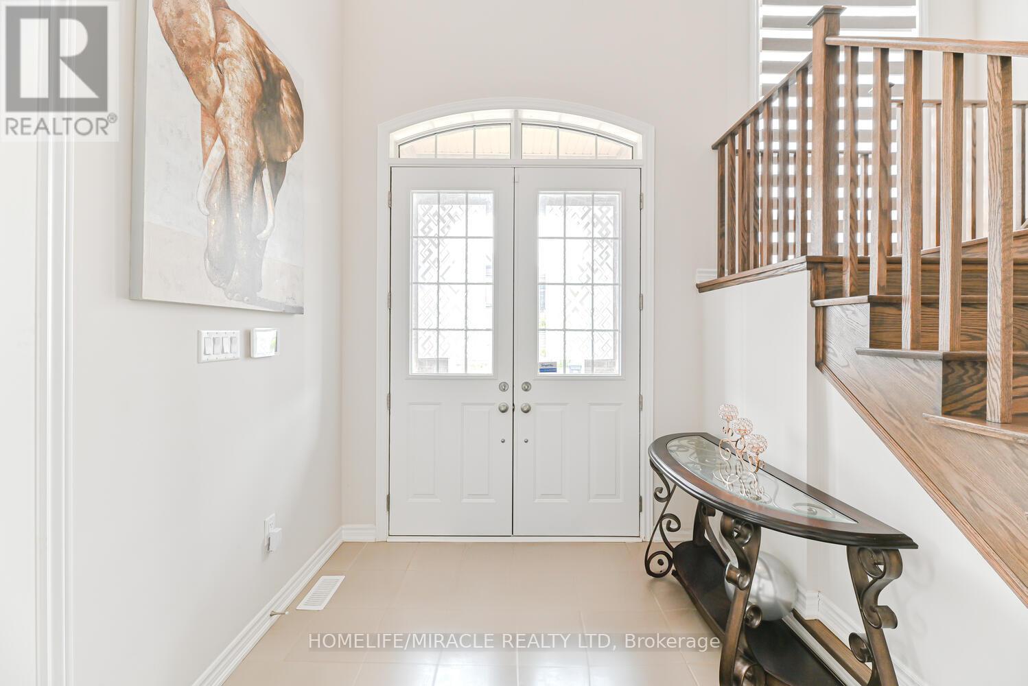 Photo 6 of 9 Bavenden Crescent, Brampton ON