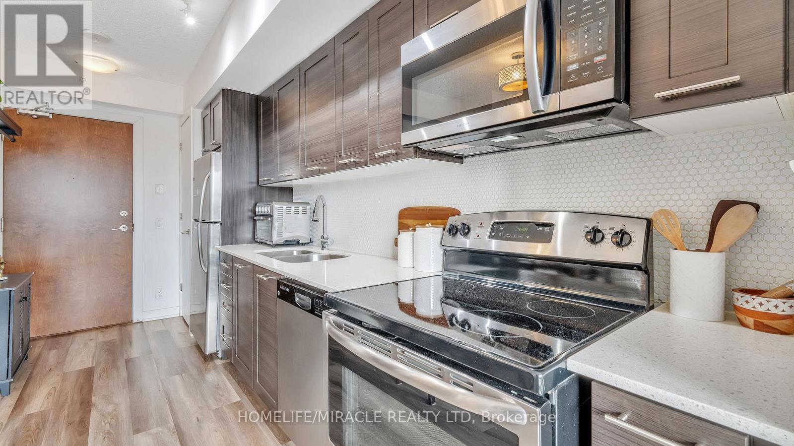 Photo 7 of 616 2220 Lake Shore Boulevard W, Toronto ON