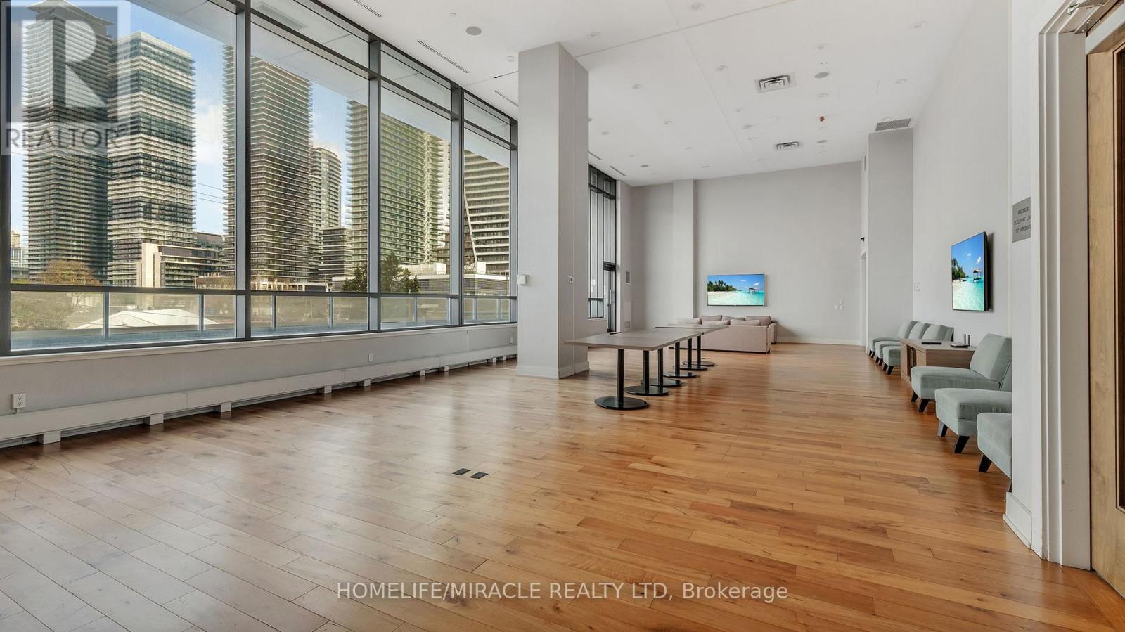 Photo 48 of 616 2220 Lake Shore Boulevard W, Toronto ON