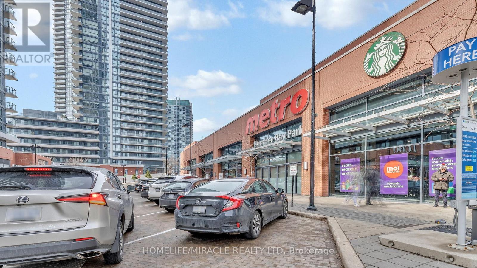Photo 3 of 616 2220 Lake Shore Boulevard W, Toronto ON
