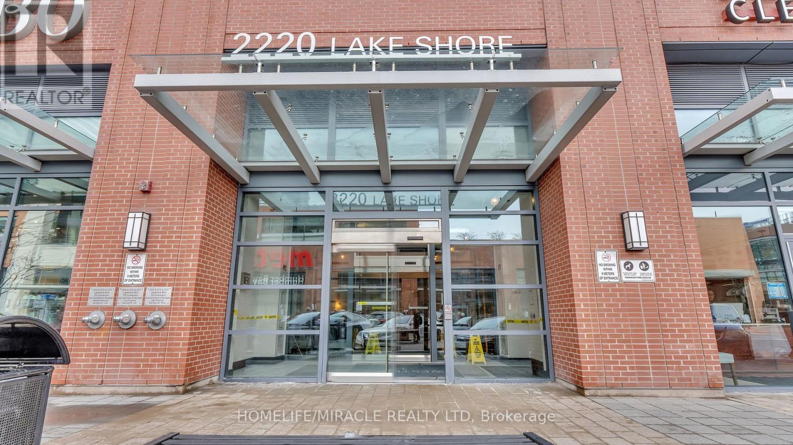 Photo 5 of 616 2220 Lake Shore Boulevard W, Toronto ON