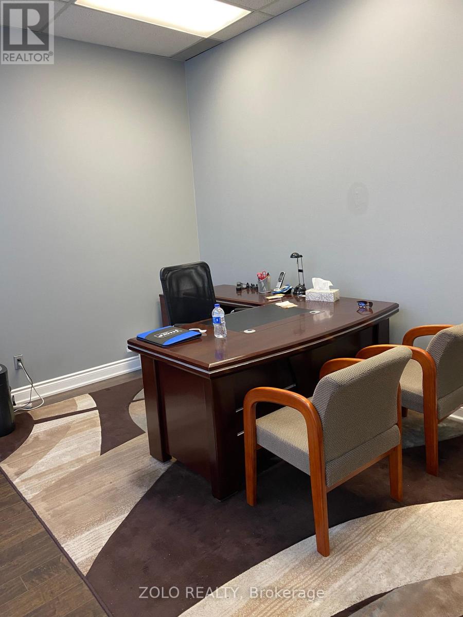 Photo 3 of 11 5225 Orbitor Drive, Mississauga ON