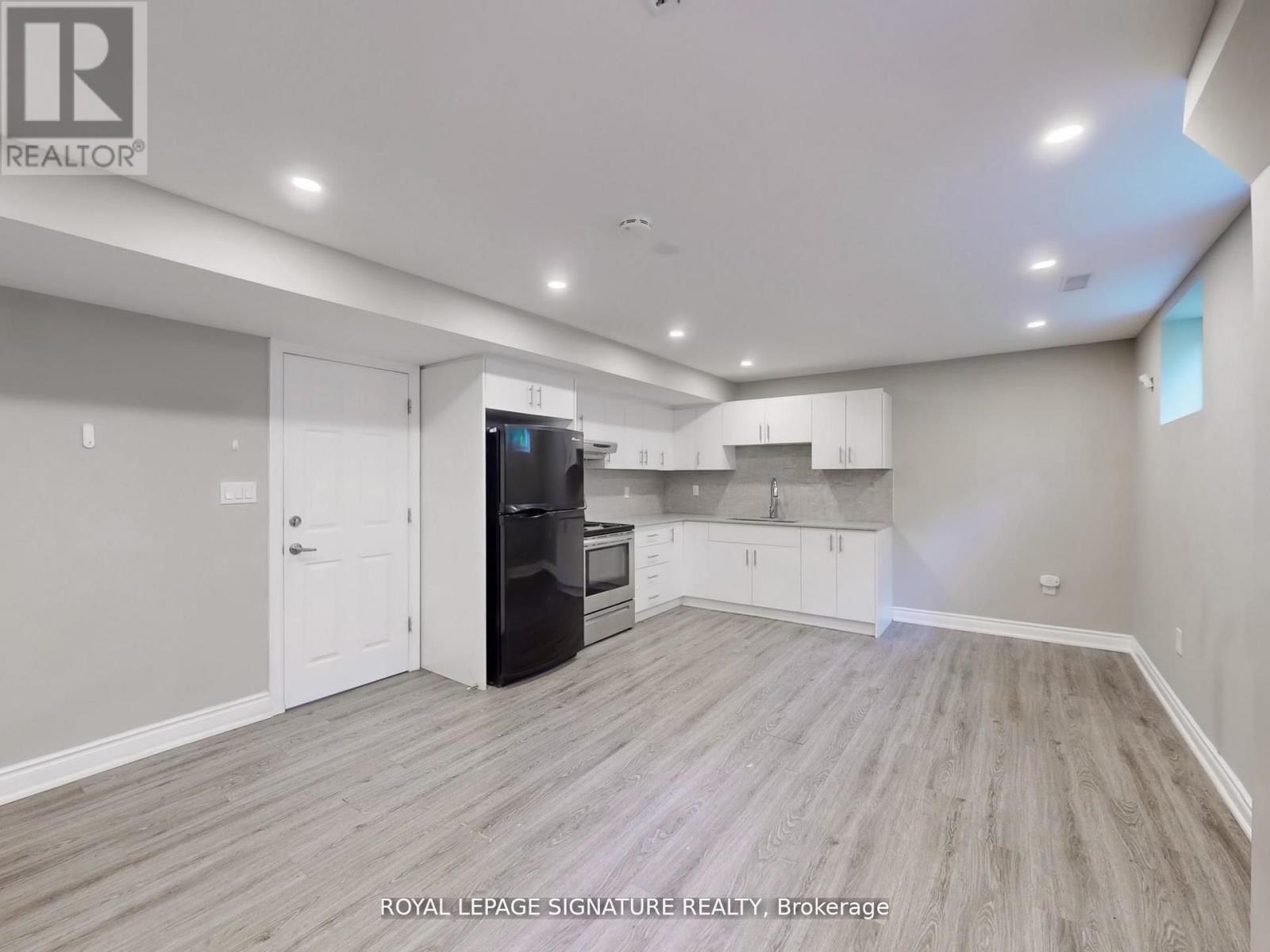 Photo 30 of 1821 Christopher Road, Mississauga ON