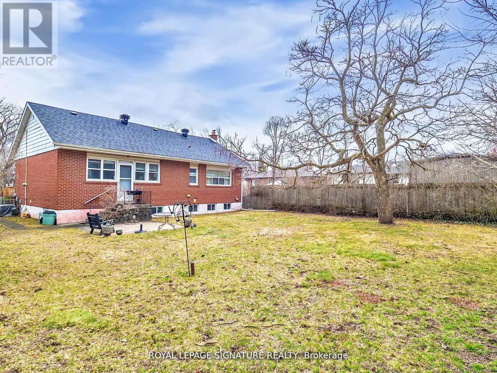 Photo 42 of 1821 Christopher Road, Mississauga ON