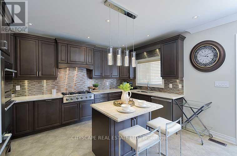 Photo 9 of 3170 Southwind Road, Mississauga ON