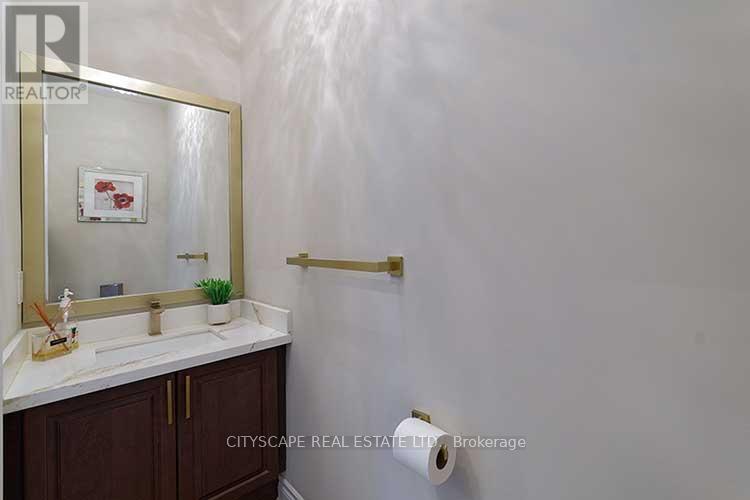 Photo 43 of 3170 Southwind Road, Mississauga ON