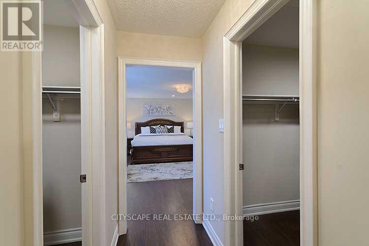 Photo 47 of 3170 Southwind Road, Mississauga ON