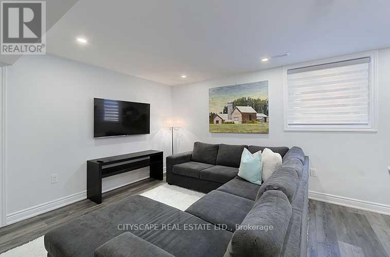 Photo 37 of 3170 Southwind Road, Mississauga ON