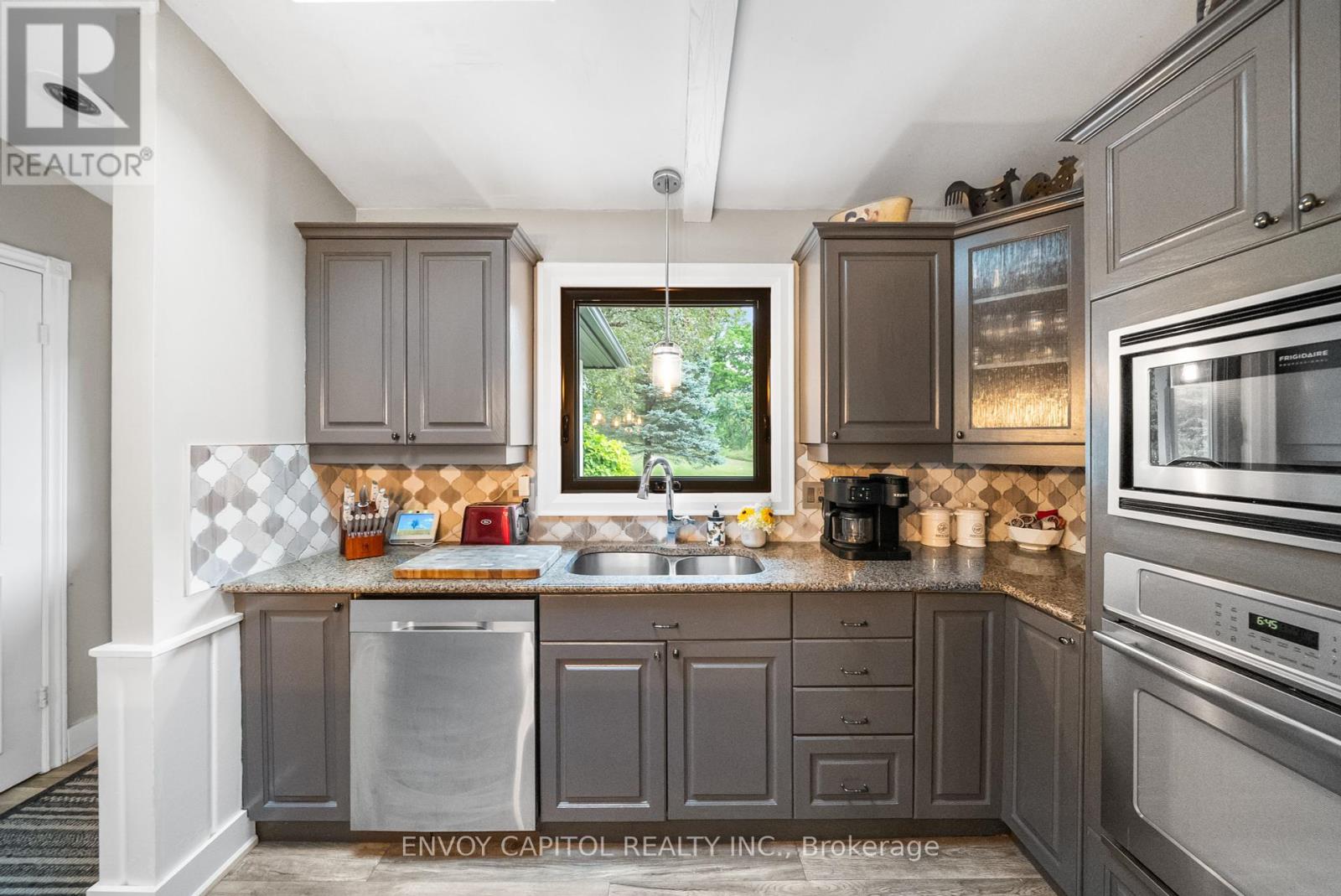 Photo 11 of 11636 6th Line, Milton ON