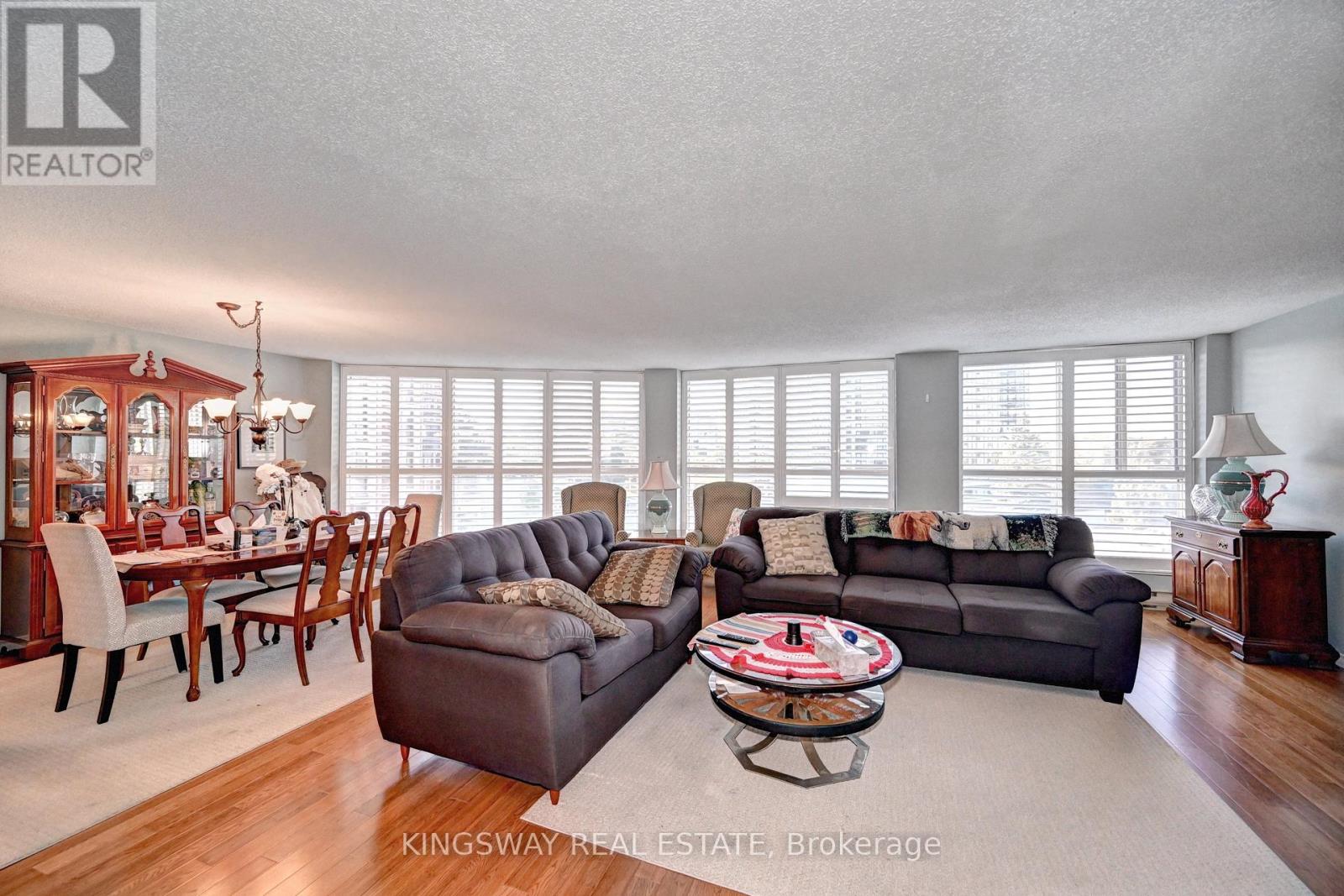 Photo 9 of 401 24 Marilyn Drive N, Guelph ON
