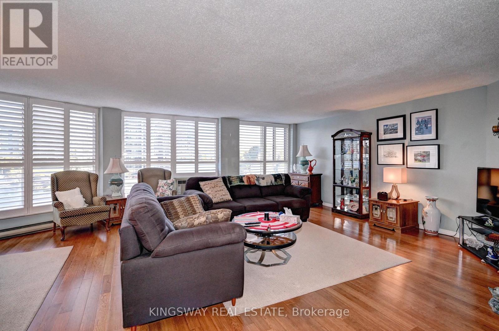 Photo 42 of 401 24 Marilyn Drive N, Guelph ON