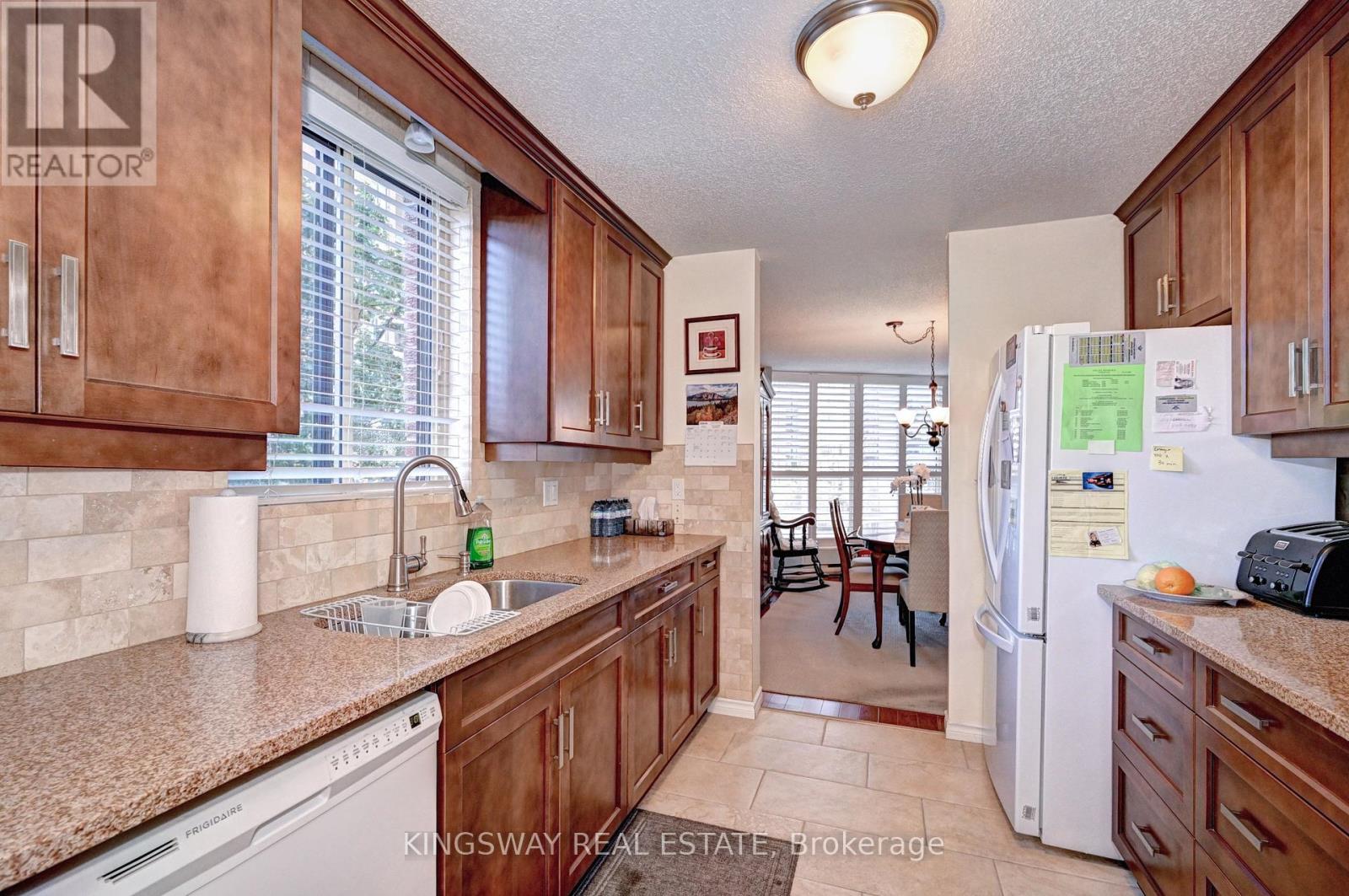 Photo 28 of 401 24 Marilyn Drive N, Guelph ON