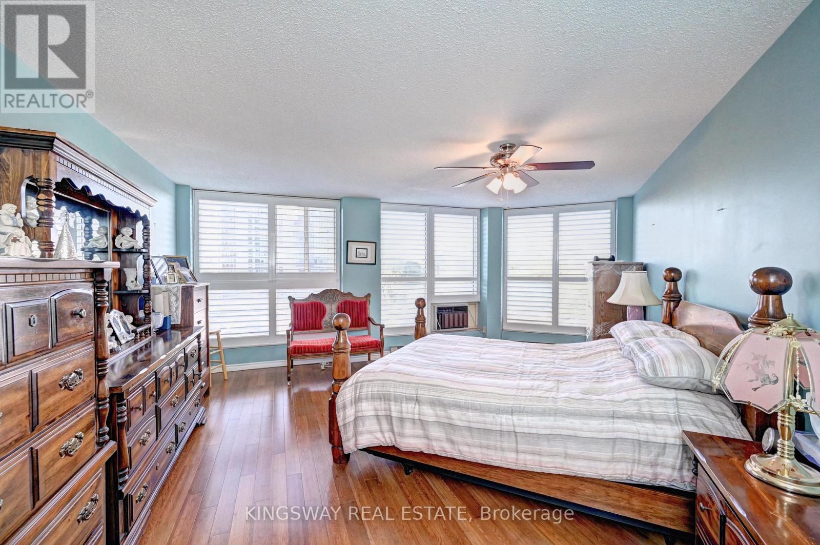Photo 14 of 401 24 Marilyn Drive N, Guelph ON