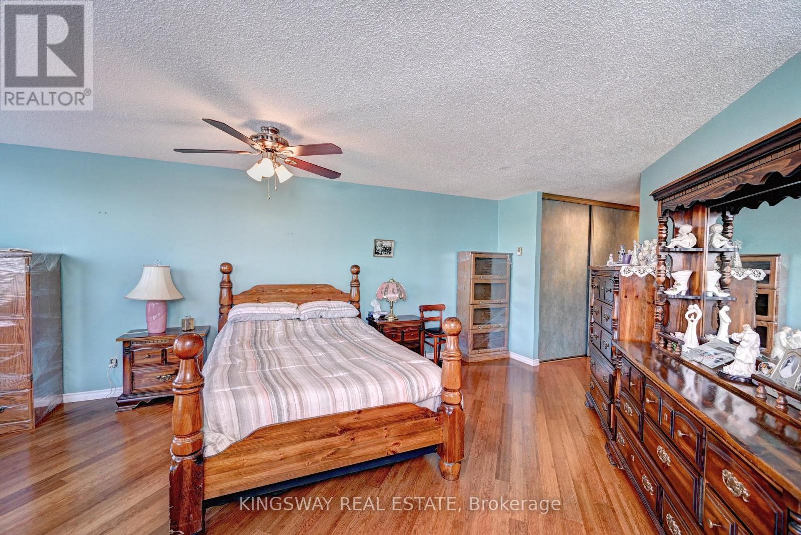Photo 20 of 401 24 Marilyn Drive N, Guelph ON