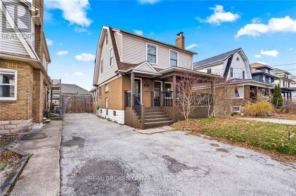 Photo 3 of 5317 Third Avenue, Niagara Falls ON