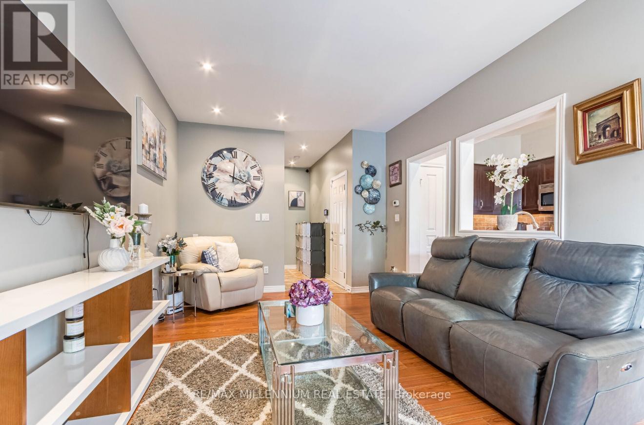 Photo 5 of 36 Myers Lane, Hamilton ON