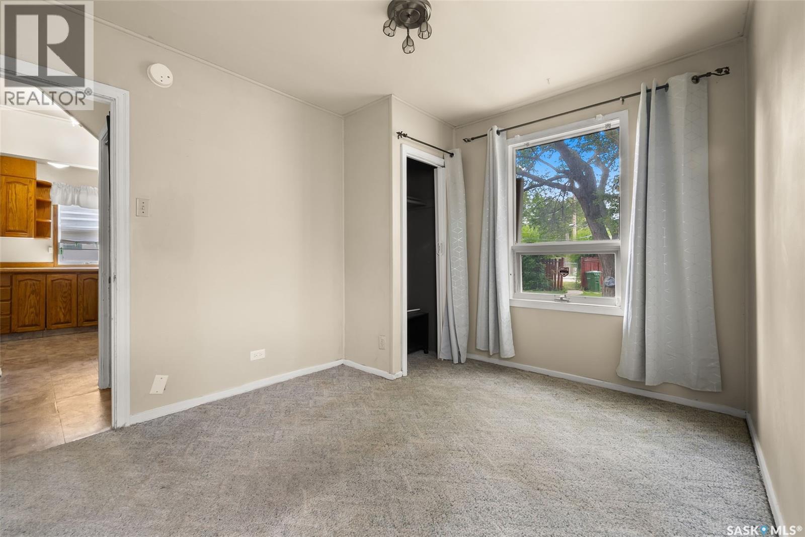 Photo 11 of 1270 Pasqua Street, Regina SK