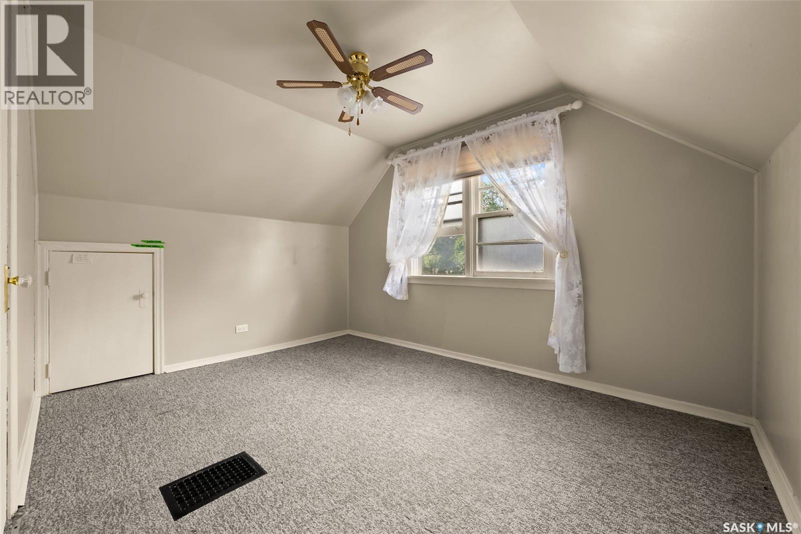 Photo 19 of 1270 Pasqua Street, Regina SK