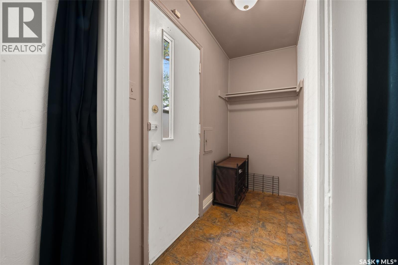 Photo 3 of 1270 Pasqua Street, Regina SK