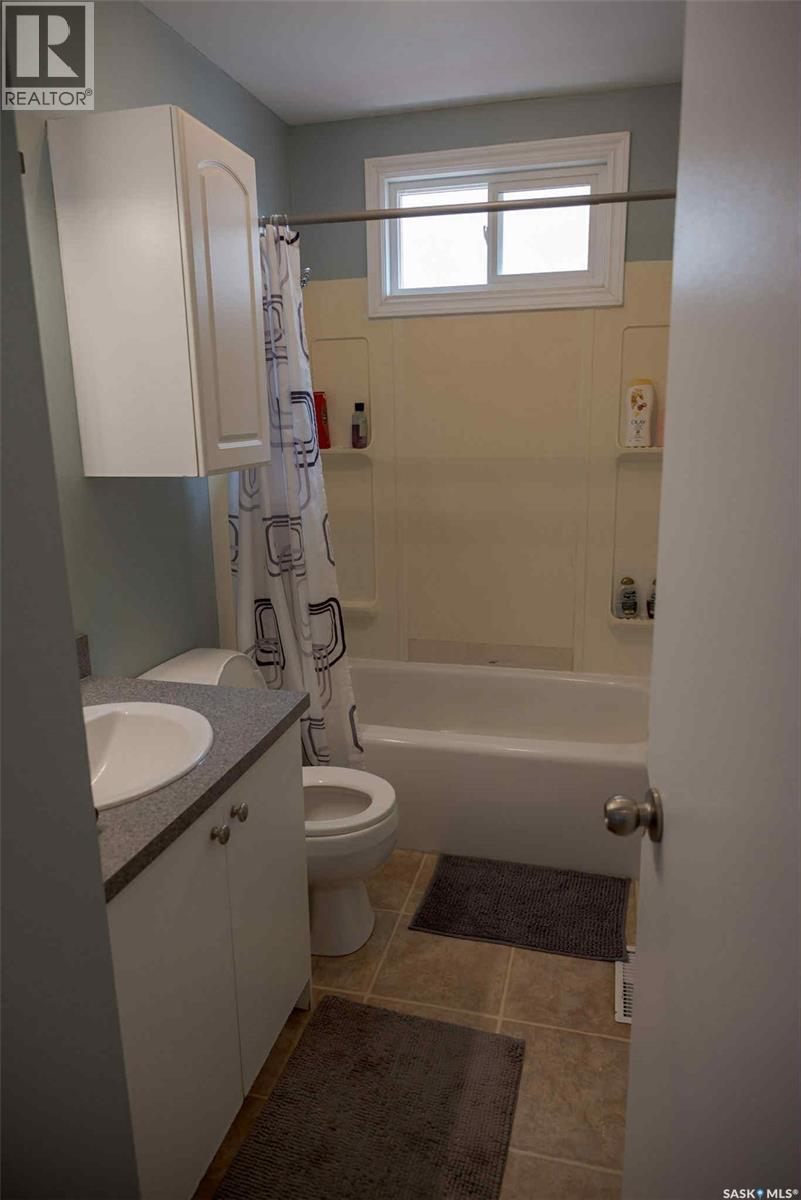 Photo 1 of 18 Marshall Crescent, Regina SK