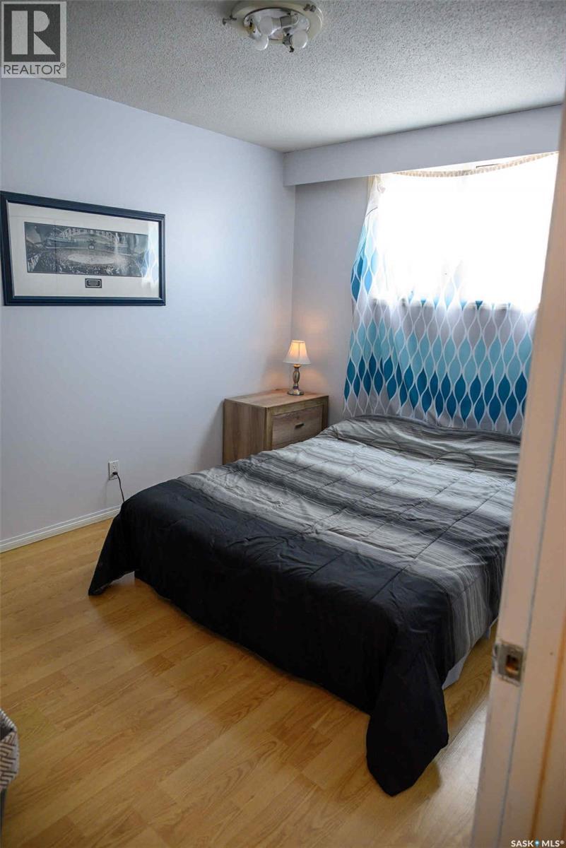 Photo 11 of 18 Marshall Crescent, Regina SK
