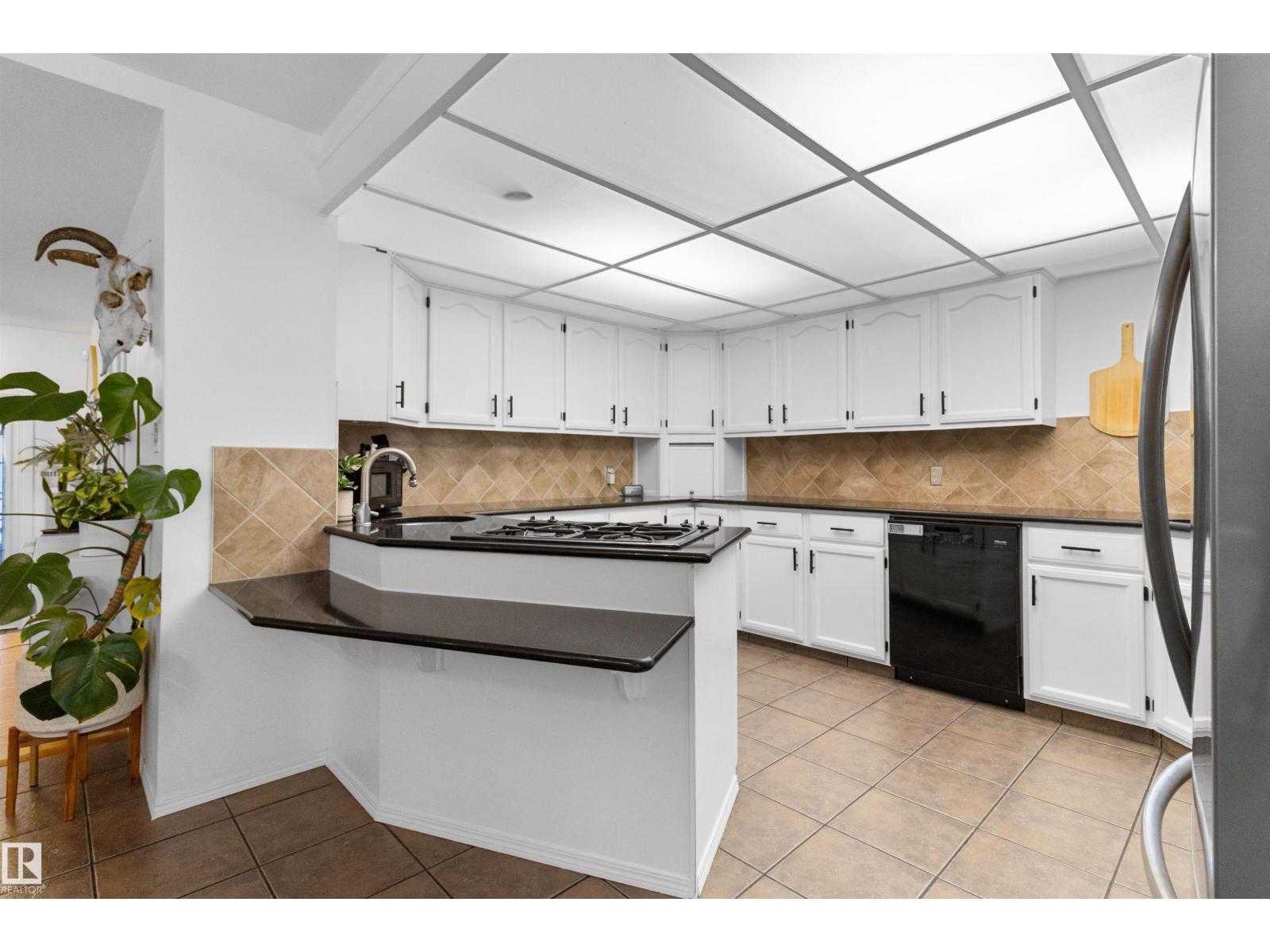 Photo 12 of 4520 124 Av Nw, Edmonton AB