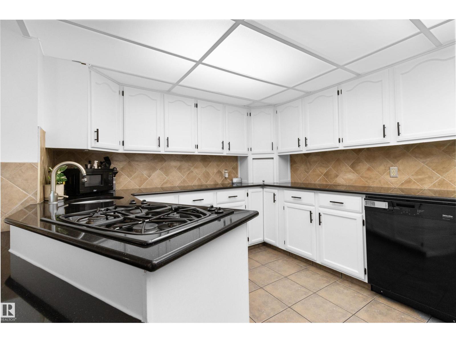 Photo 13 of 4520 124 Av Nw, Edmonton AB