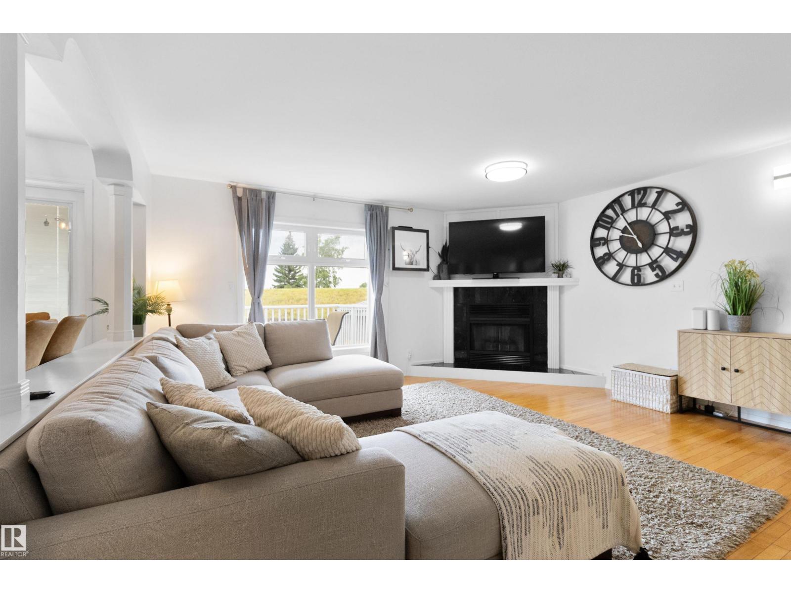 Photo 19 of 4520 124 Av Nw, Edmonton AB