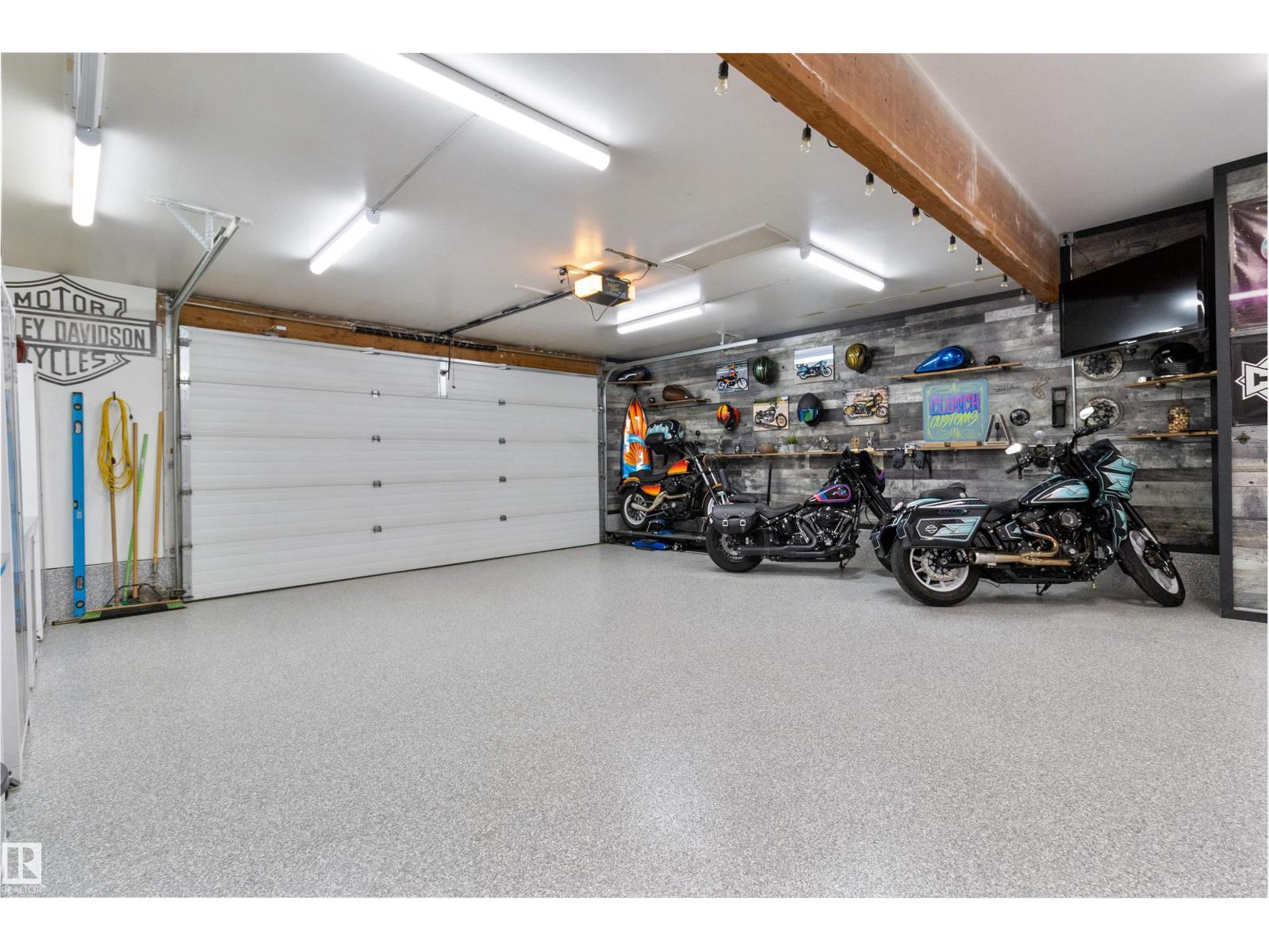 Photo 56 of 4520 124 Av Nw, Edmonton AB