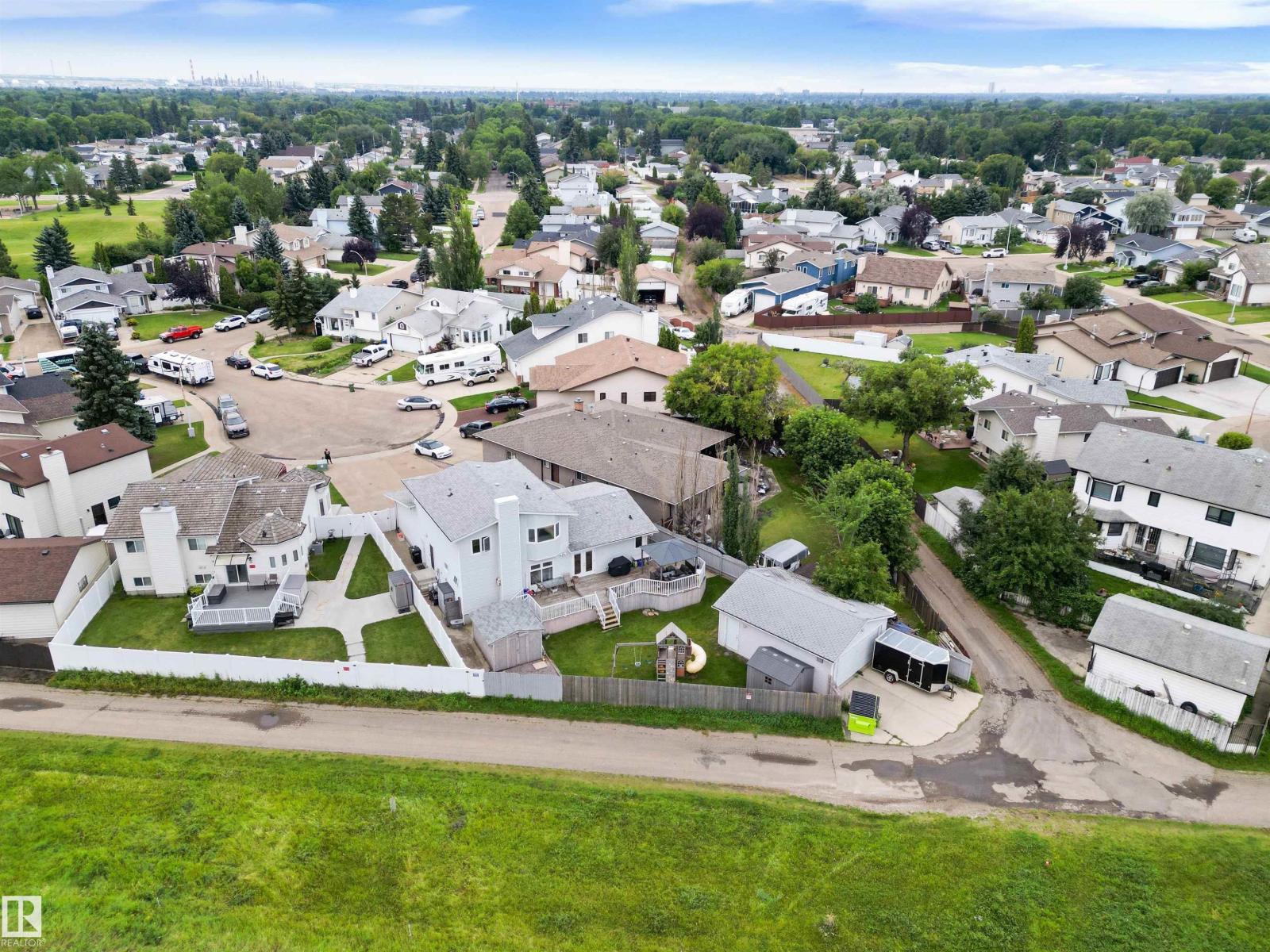 Photo 65 of 4520 124 Av Nw, Edmonton AB