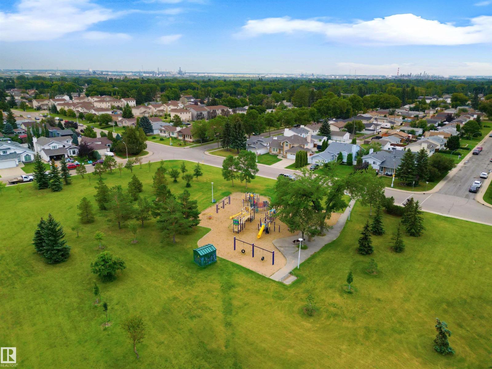 Photo 68 of 4520 124 Av Nw, Edmonton AB