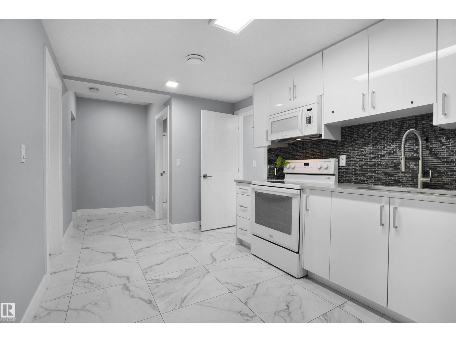 Photo 1 of 3530 Watson Pt Sw, Edmonton AB