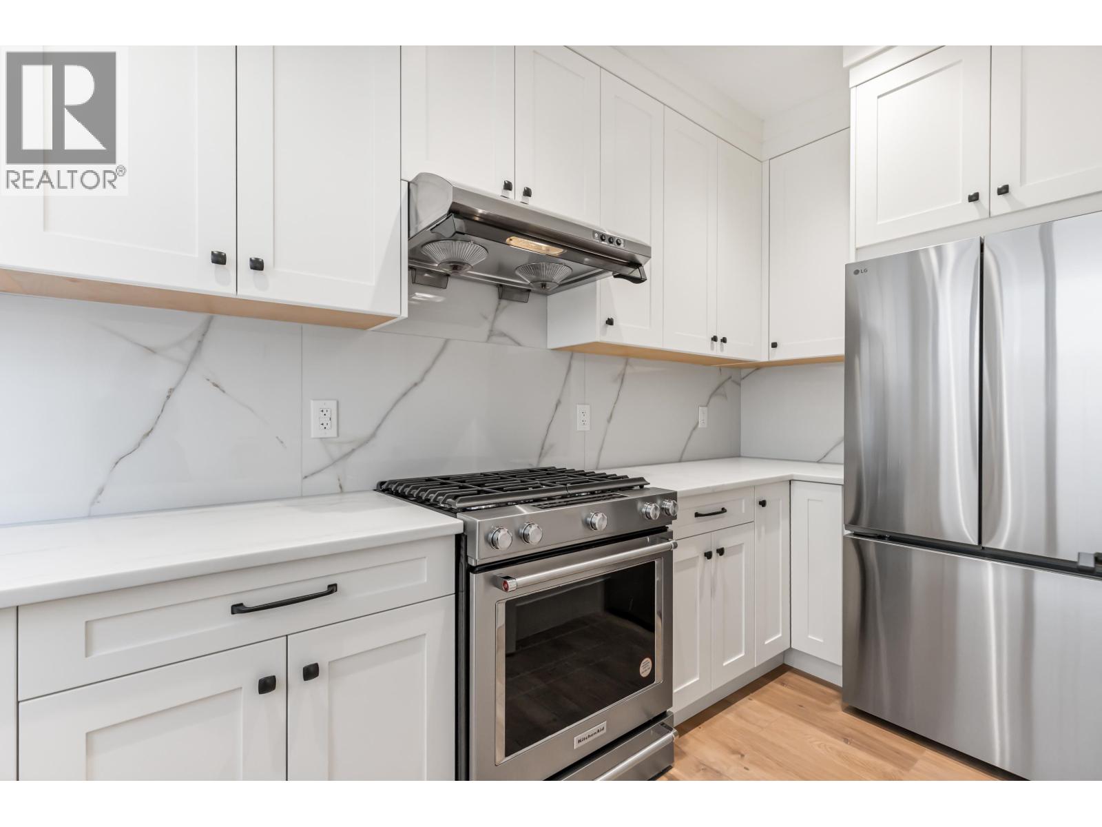 Photo 8 of 13590 231 B Street, Maple Ridge BC
