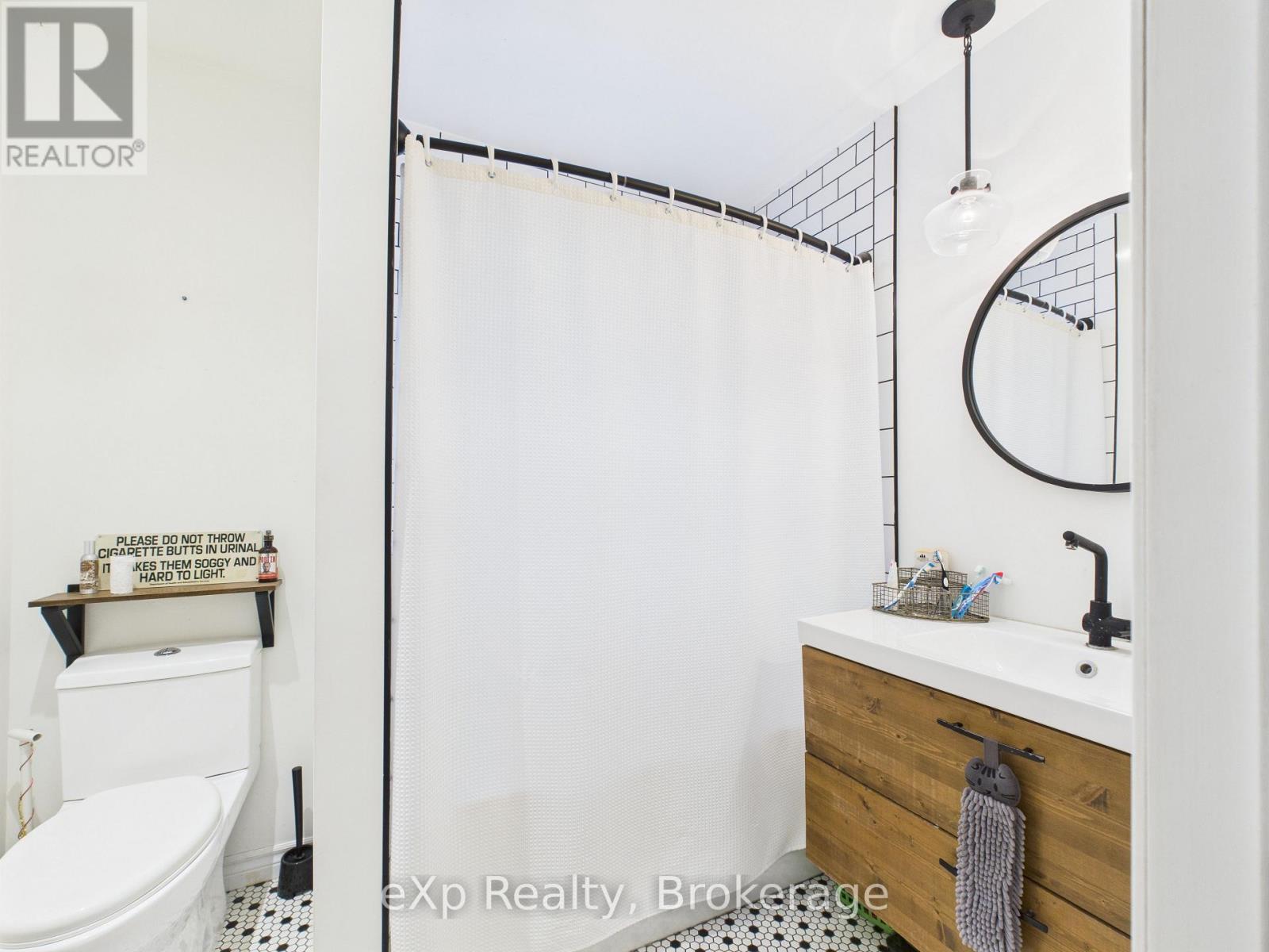 Photo 21 of 11 George Street, Brockton ON