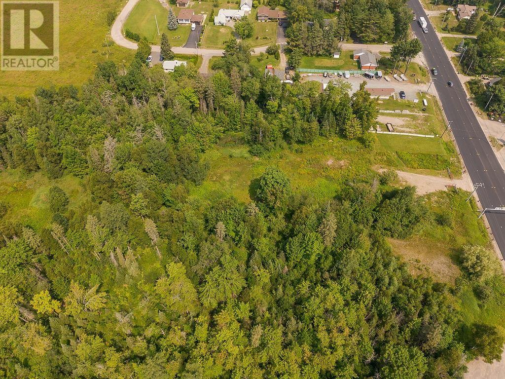 Photo 9 of 1343 Great Northern Rd, Sault Ste Marie ON