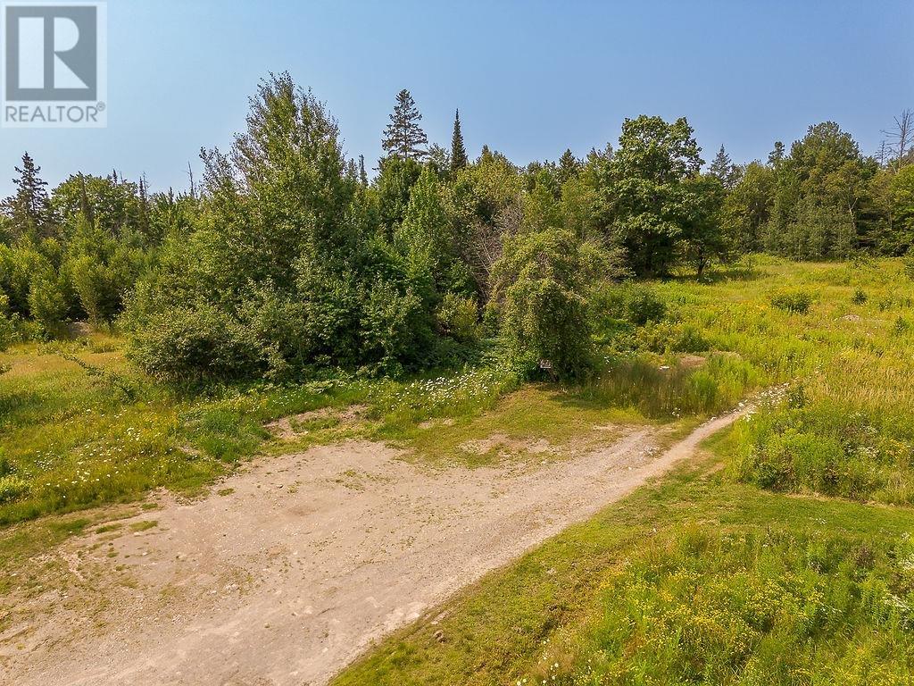Photo 2 of 1343 Great Northern Rd, Sault Ste Marie ON